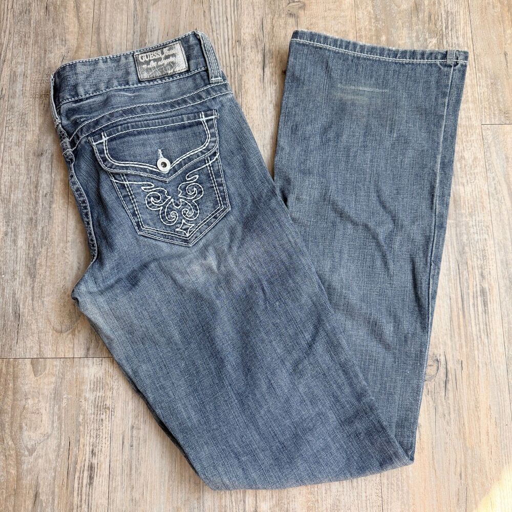Guess Jeans Women's Low Rise Bootcut Jeans Size 30 x 32 Blue Wash Embroidery Y2K - Picture 8 of 12
